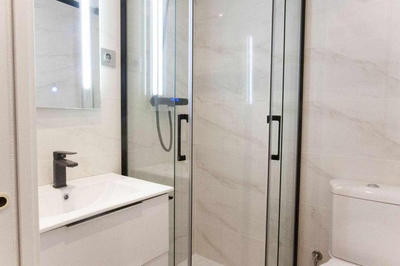 New Moderno Y Elegante Apartamento Centrico مدريد المظهر الخارجي الصورة